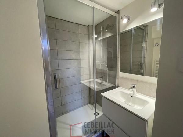 Appartement 7 pièce(s) 4 chambre(s) 212.23 m²