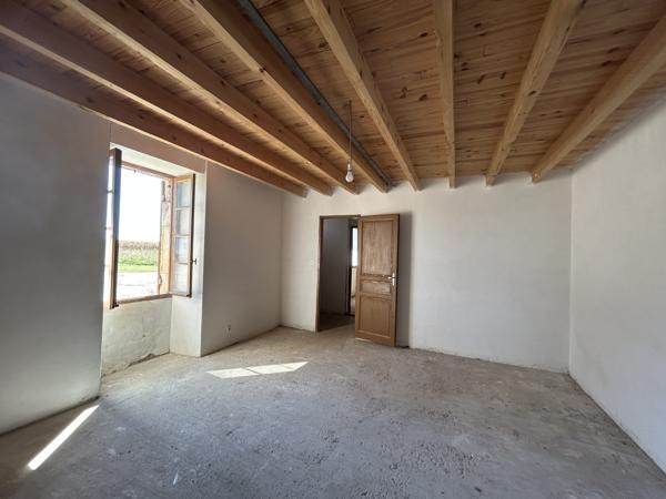 Maison à rénover + séchoir réhabilitable