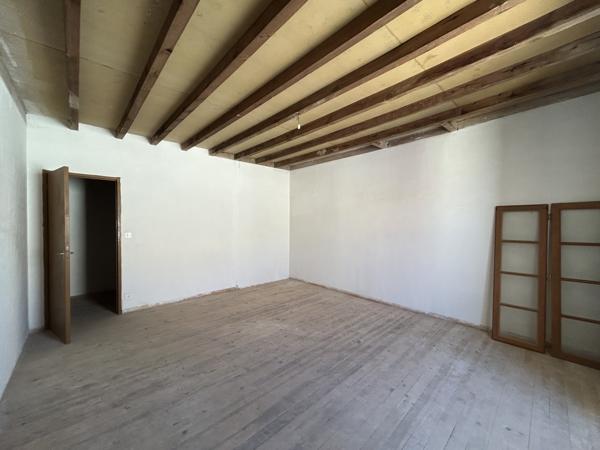Maison à rénover + séchoir réhabilitable
