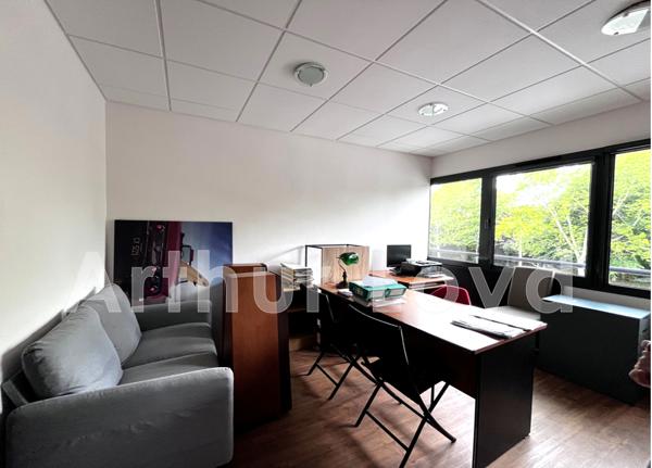 Bureaux - À Louer - Caen