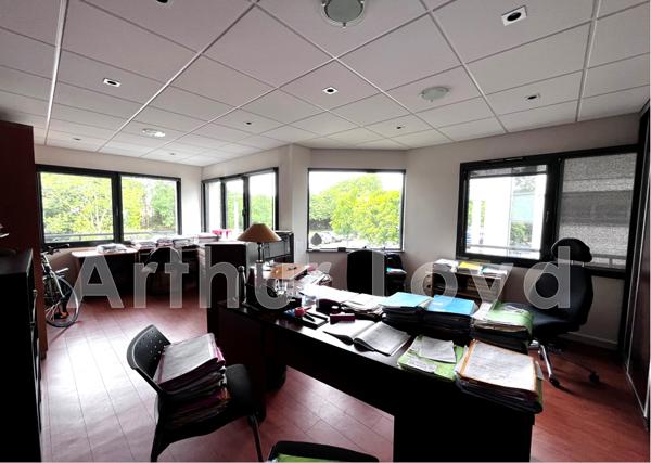 Bureaux - À Louer - Caen
