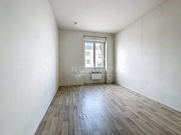 Nantes Bout des Pavés : En Vente ! Exclusivité, Studio 18 m², pièce de vie avec kitchenette, salle d'eau.