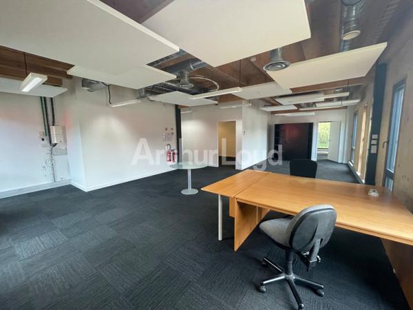 Bureaux à louer - Emplacement stratégique au pied de la Rocade