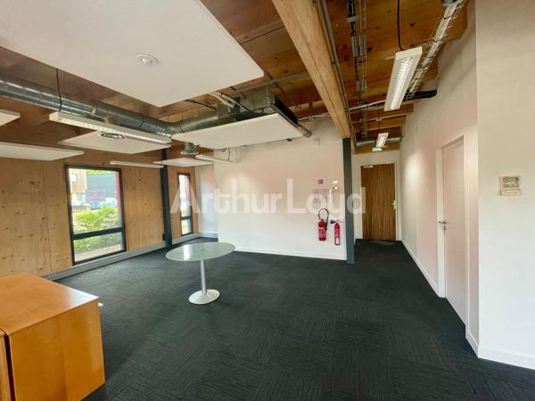 Bureaux à louer - Emplacement stratégique au pied de la Rocade