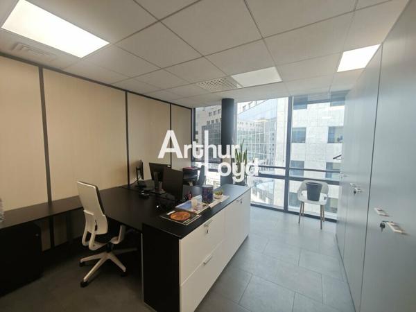 BUREAUX PMR A LOUER A NICE SECTEUR ARENAS AVEC PARKING