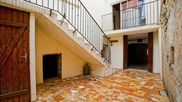 Maison de village 5 pièces avec cour et terrasse