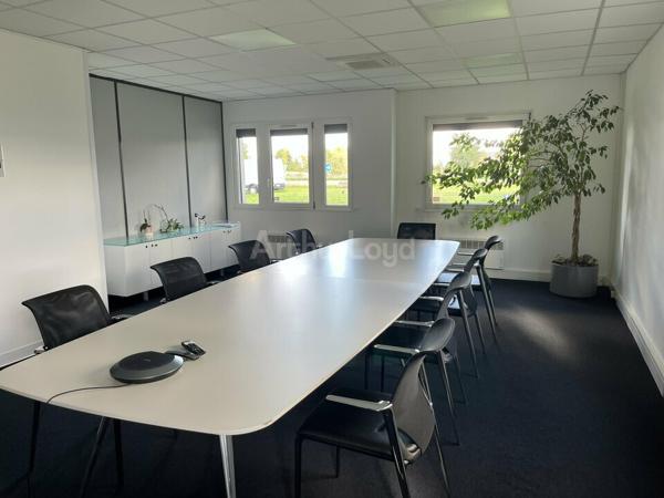 BUREAUX à LOUER de 300 m²