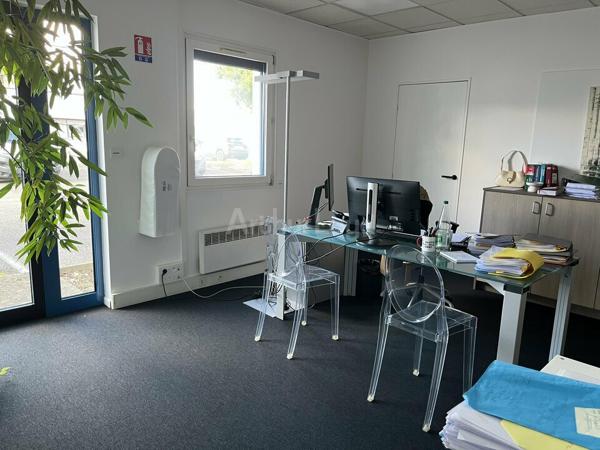 BUREAUX à LOUER de 300 m²