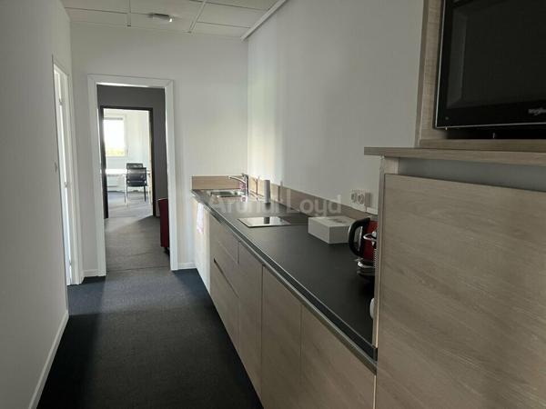 BUREAUX à LOUER de 300 m²