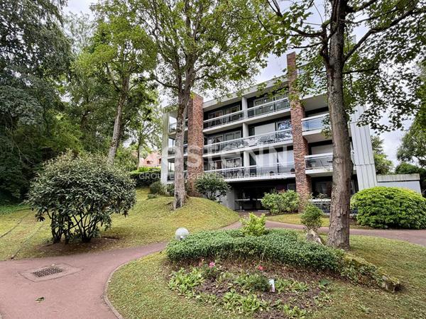 Appartement  à vendre sur la commune de L'Isle-Adam - 3 pièces, 2 chambres avec terrasse