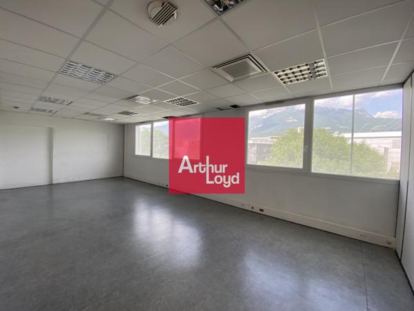 BUREAUX A LOUER ECHIROLLES 330M² ERP 5 AVEC ASCENSSEUR