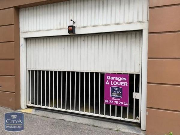 Parking à louer Villeurbanne (69100)
