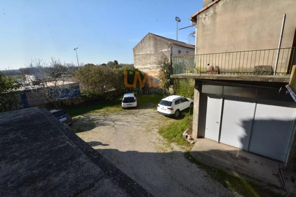 Ensemble immobilier Sommières avec cour