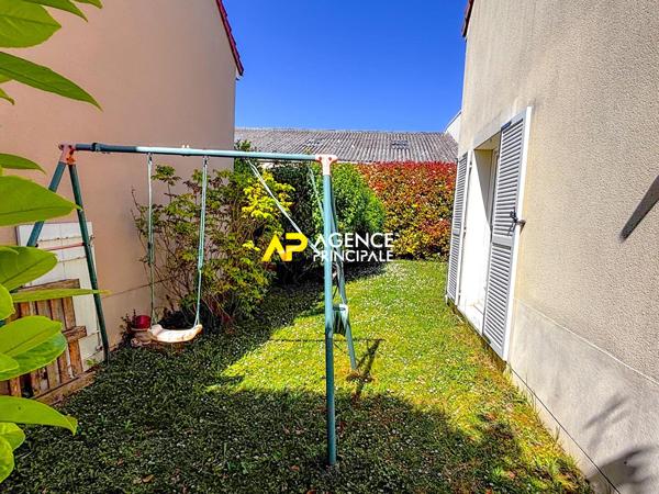 Sartrouville - Maison 6 pièces, 4 chambres, 146 m2 avec garage 472 500 € **  - Référence  9576