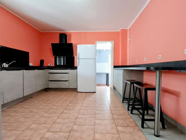 Maison avec fort potentiel, jardin piscinable et panneau solaire
