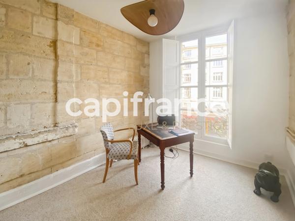 Appartement rénové avec vue place de Bourse à vendre 5 pièces BORDEAUX (33)