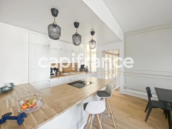 Appartement rénové avec vue place de Bourse à vendre 5 pièces BORDEAUX (33)