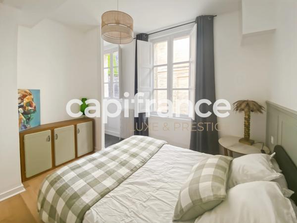 Appartement rénové avec vue place de Bourse à vendre 5 pièces BORDEAUX (33)