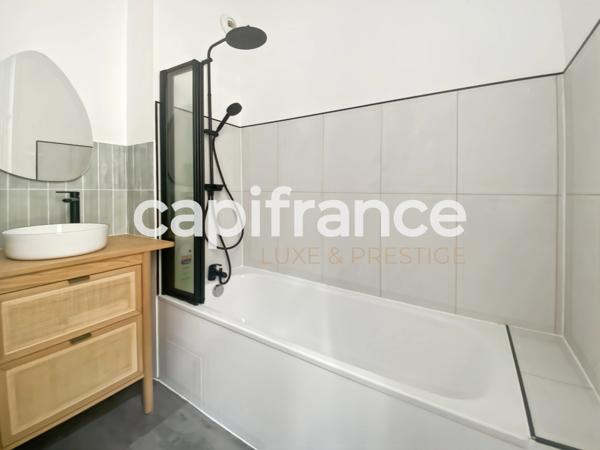 Appartement rénové avec vue place de Bourse à vendre 5 pièces BORDEAUX (33)