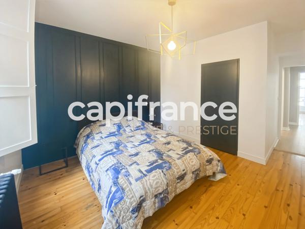 Appartement rénové avec vue place de Bourse à vendre 5 pièces BORDEAUX (33)