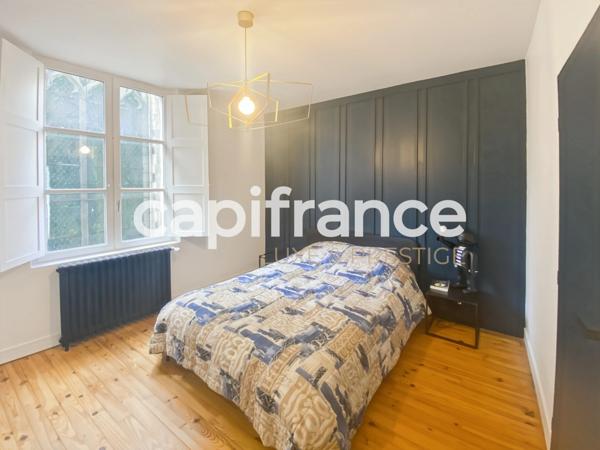 Appartement rénové avec vue place de Bourse à vendre 5 pièces BORDEAUX (33)