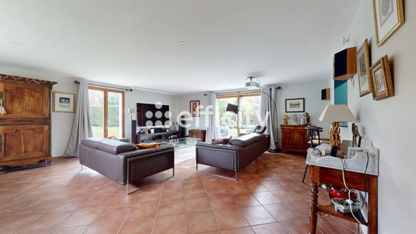 Maison 8 pièces - 210 m² Exclusivité efficity