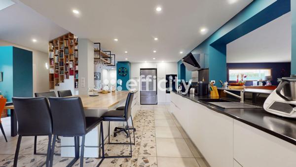 Maison 8 pièces - 210 m² Exclusivité efficity