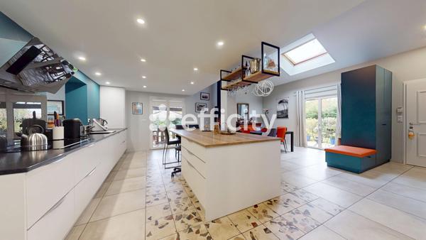 Maison 8 pièces - 210 m² Exclusivité efficity