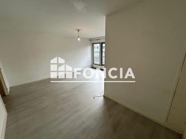 Location Studio 40.35 m² - 20 RUE DU MARECHAL DAVOUT Brunoy 91800