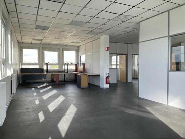 A LOUER - LE HAVRE - BUREAUX - 150 m2 - PMR