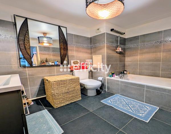 Appartement 4 pièces - 93 m² Bien prestige