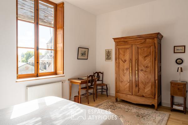 Maison de maître et dépendances dans un écrin de verdure