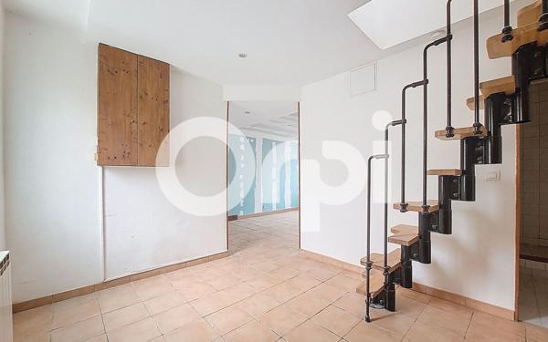 Appartement à vendre    2 pièces • 69 m2 Montataire