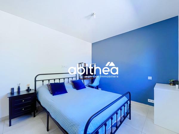 VILLA PLAIN-PIED – 84 M² – 3 FACES – 4 PIÈCES – 3 CHAMBRES – JARDIN – GARAGE – RE 2020 – MARAUSSAN