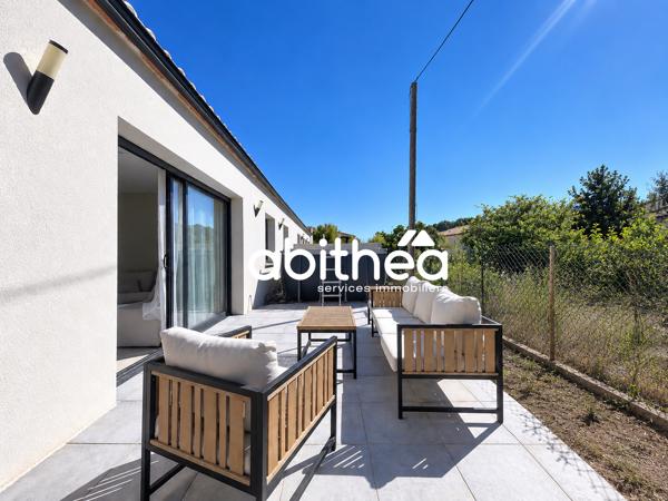 VILLA PLAIN-PIED – 84 M² – 3 FACES – 4 PIÈCES – 3 CHAMBRES – JARDIN – GARAGE – RE 2020 – MARAUSSAN