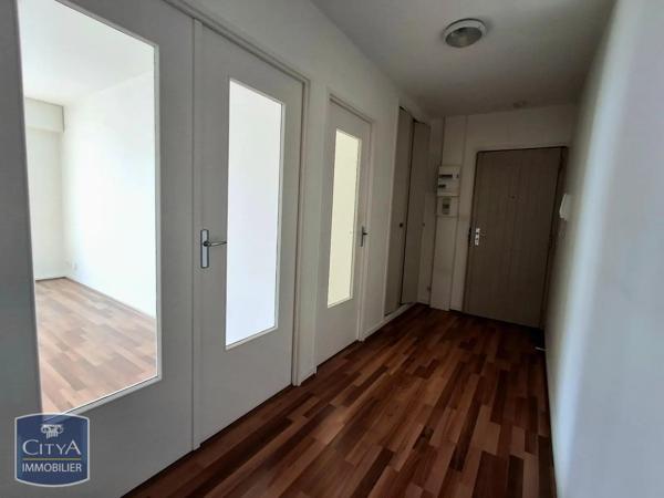 Appartement à louer 2 pièces 56.14m² Clermont-Ferrand (63000)