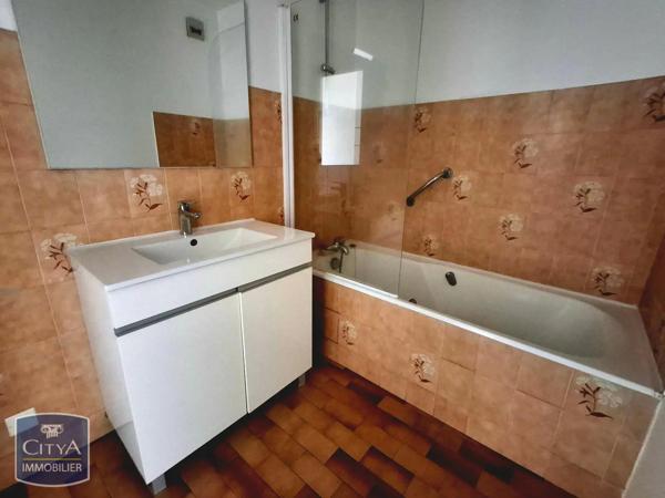 Appartement à louer 2 pièces 56.14m² Clermont-Ferrand (63000)