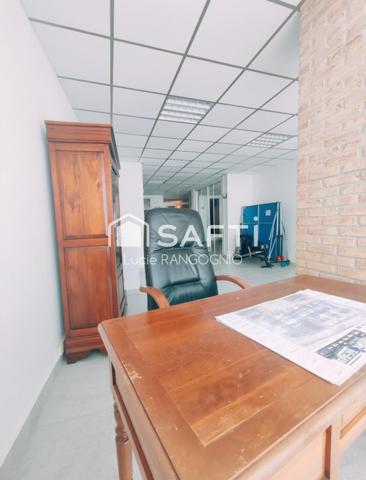 Immeuble comprenant habitation + local commercial + extérieur