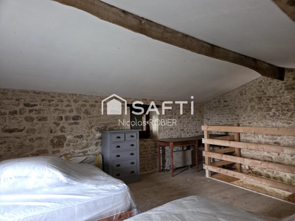 Maisons, gîte, dans un superbe environnement au calme..!