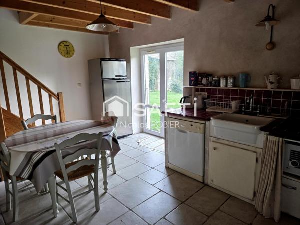 Maisons, gîte, dans un superbe environnement au calme..!