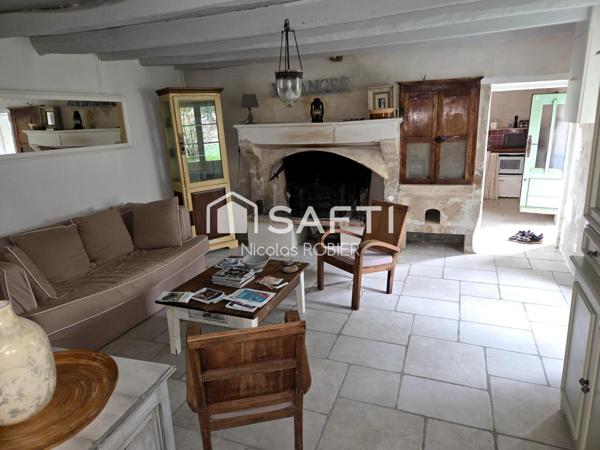 Maisons, gîte, dans un superbe environnement au calme..!