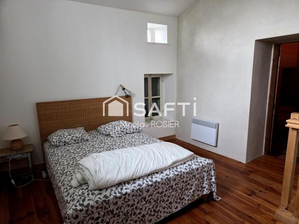 Maisons, gîte, dans un superbe environnement au calme..!