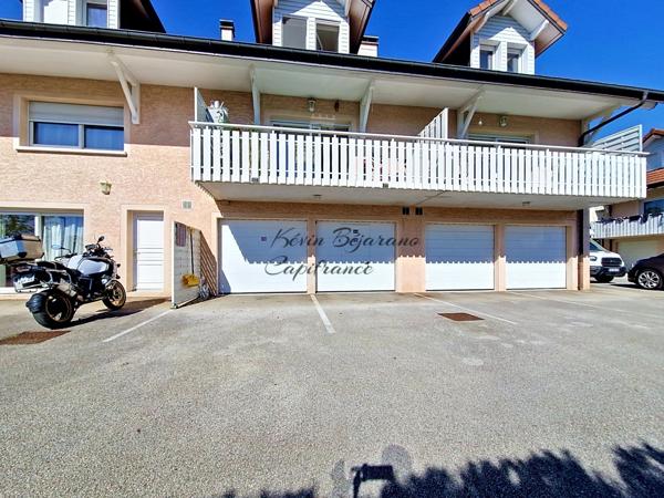 REIGNIER-ÉSERY – Maison mitoyenne 105 m² – 3 chambres – jardin – double garage