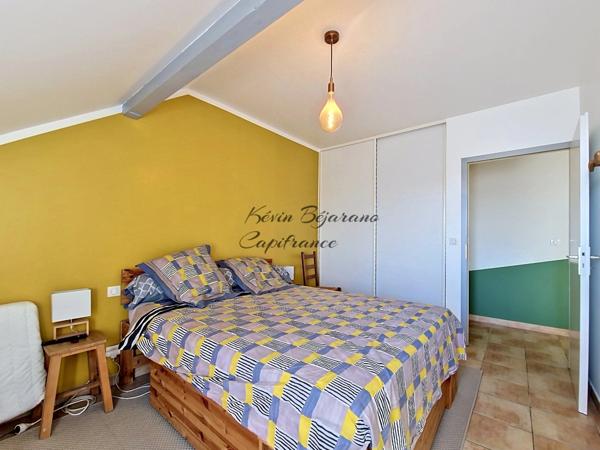 REIGNIER-ÉSERY – Maison mitoyenne 105 m² – 3 chambres – jardin – double garage