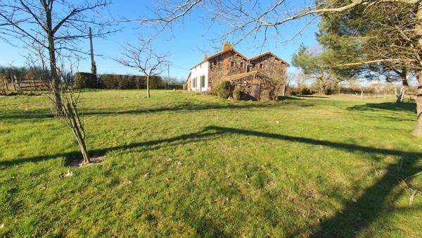 CHARMANTE MAISON FAMILIALE EN CAMPAGNE 4 CHAMBRES 167M2