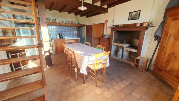 CHARMANTE MAISON FAMILIALE EN CAMPAGNE 4 CHAMBRES 167M2