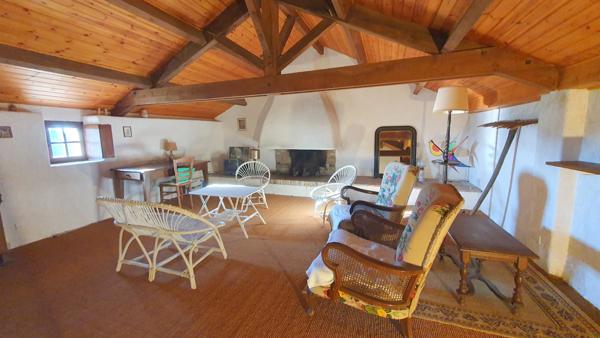 CHARMANTE MAISON FAMILIALE EN CAMPAGNE 4 CHAMBRES 167M2