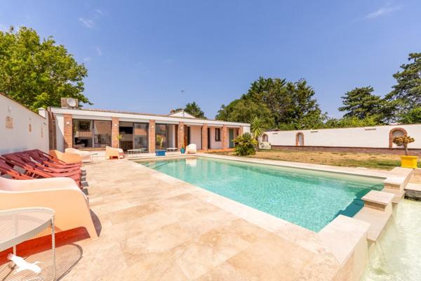 Maison 1 396 000 € Olonne-sur-Mer 8 p 258 m² DPE C
