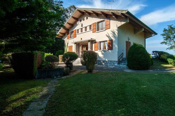 Vente Maison de luxe Sciez 7 Pièces 220 m²
