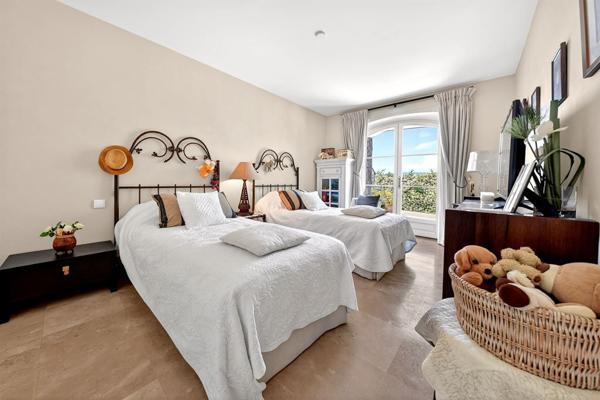 Vente Villa de luxe Mougins 7 Pièces 280 m²